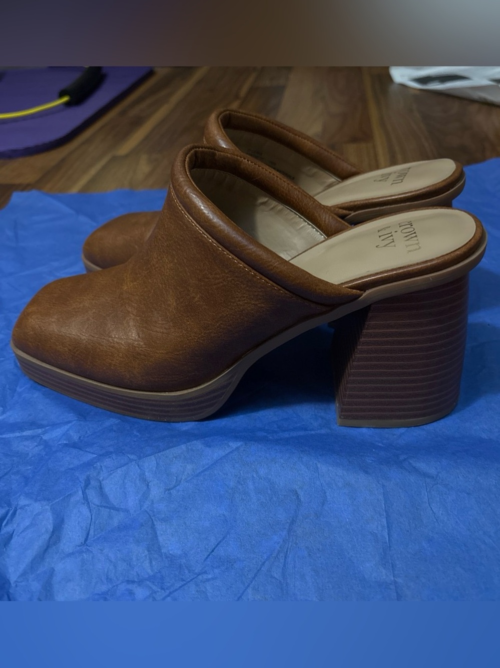 Crown & Ivy Chestnut Brown Leather Block Heel Mules
